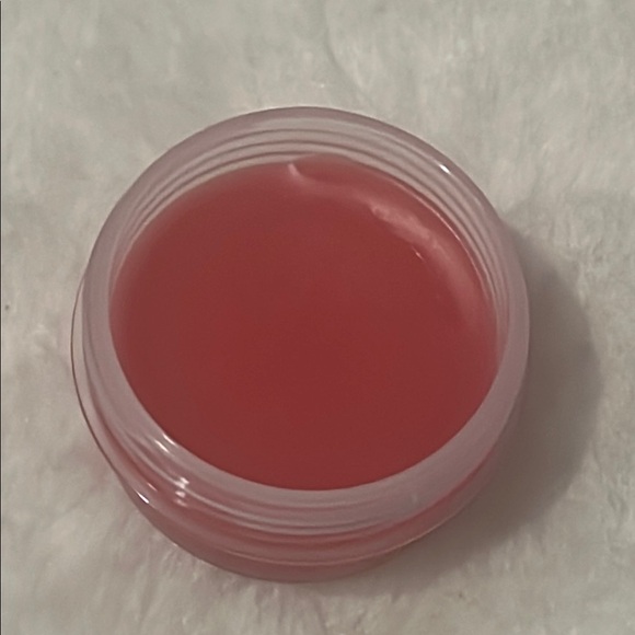 The Body Shop Born Lippy Raspberry Lip Balm - Picture 2 of 2